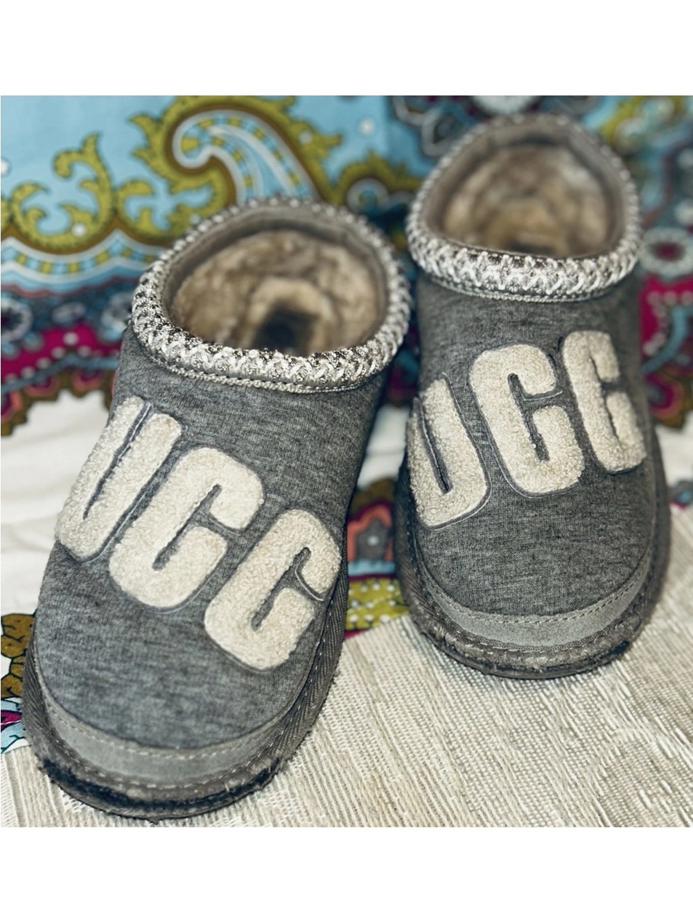 UGG Tasman Fur Jersey Cozy Slippers Gray Seal Logo Patch Moccasin Shoes Size 2
